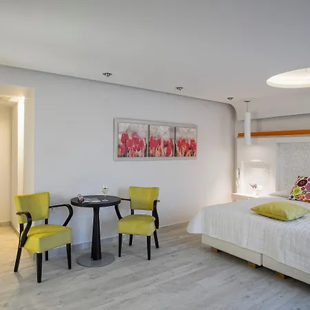 Kouros Art - Designed For Adults Hotell