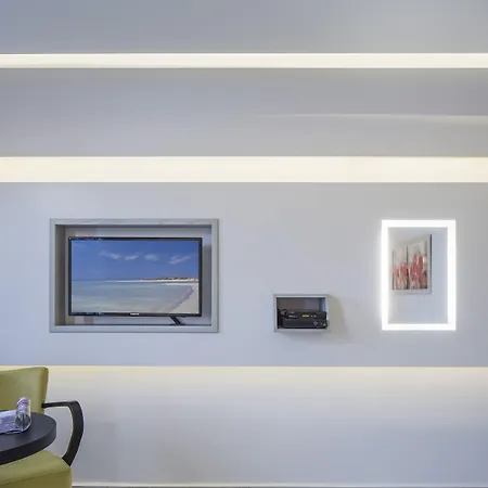 Kouros Art - Designed For Adults Hotell