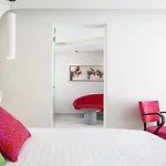 Kouros Art - Designed For Adults Hotel