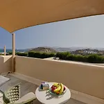 Kouros Art - Designed For Adults Otel 4*