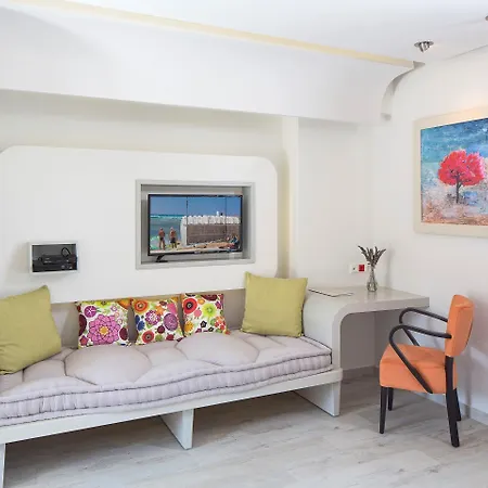 Otel Kouros Art - Designed For Adults