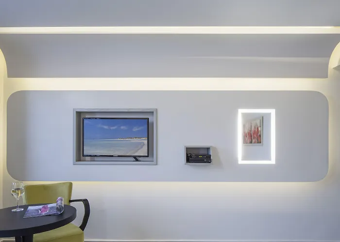 Kouros Art - Designed For Adults Hotel